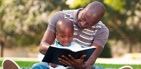 Father-reading-with-sonws